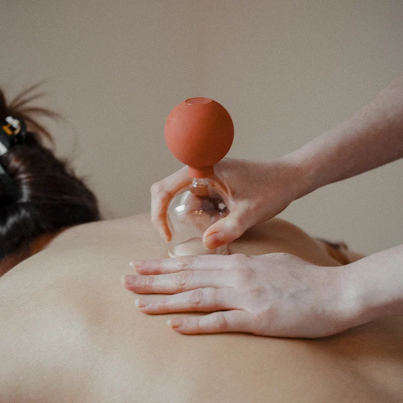 bettina tewari schroepfkopfmassage